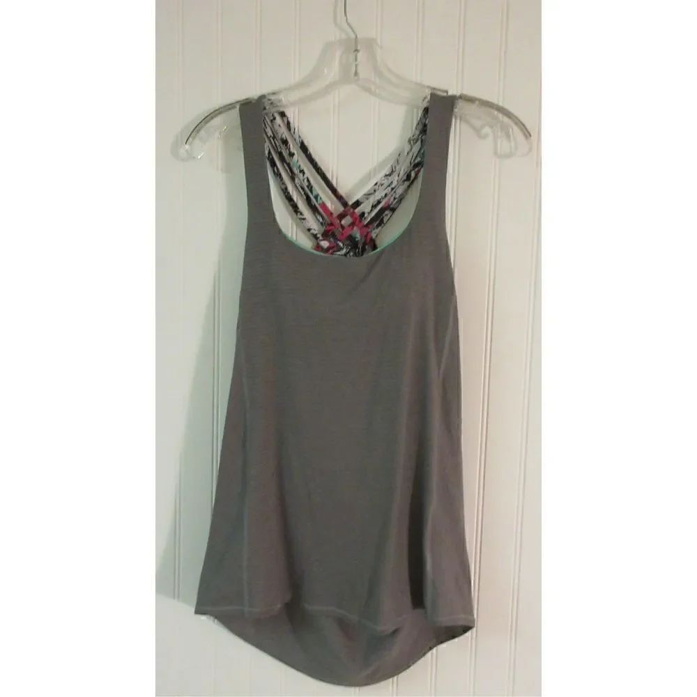 Lululemon tank top gray w/contrast built in bra sz 4